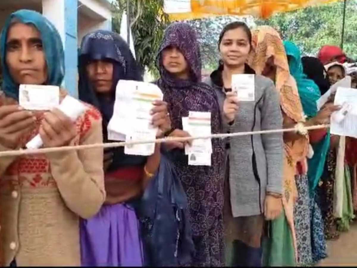 मध्यप्रदेश में शुरूआती दो घंटों में दस से 15 प्रतिशत के बीच मतदान